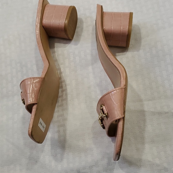 Steven by Steve madden open toe pink  croc embossed leather sandals size 9.5 - Picture 12 of 12